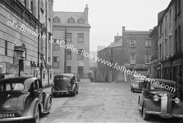 OLD FRANCISCAN PRIORY  LIBERTY STREET  OLD HOUSE SEEN FROM SIDE OF COURTHOUSE ON LEFT